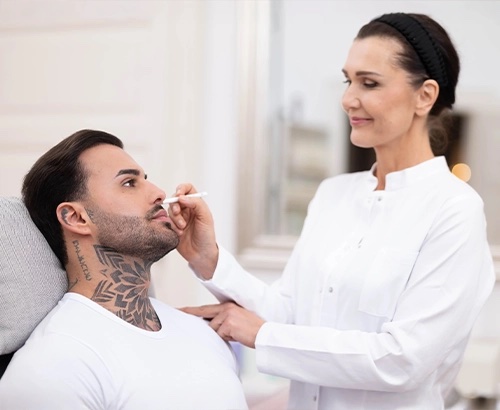 Home Ästhetik und Naturheilmedizin Bild Heilpraktikerin Nicolli